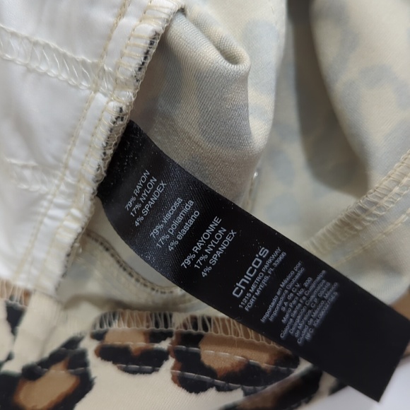 Chico's Womens Pants 10 Cream Leopard Print So Slimming Size 1.5 Ankle - Picture 6 of 9